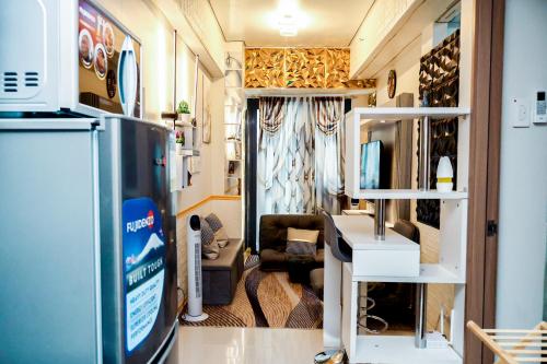 Una cocina o cocineta en Sapphira Manor Luxurious Condo by the Bay