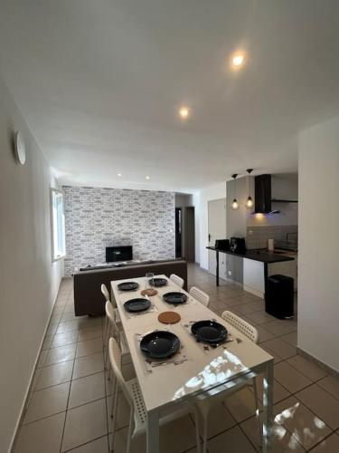 L'Adrien Hébrard parking facile