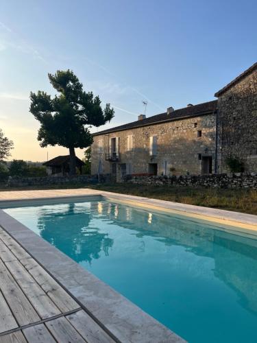 Πισίνα στο ή κοντά στο Domaine Lagarrière