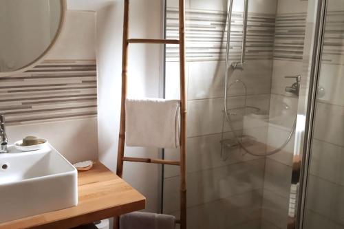 Et badeværelse på A Carolles, maison idéale pour des vacances Nature