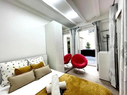 Photo de la galerie de l'établissement Exceptionnelle maison de ville ✧Cour privée ✧Métro, à Paris