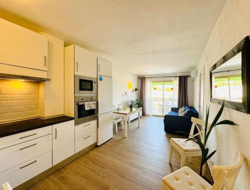 Renovado y moderno espacio con piscina y vistas