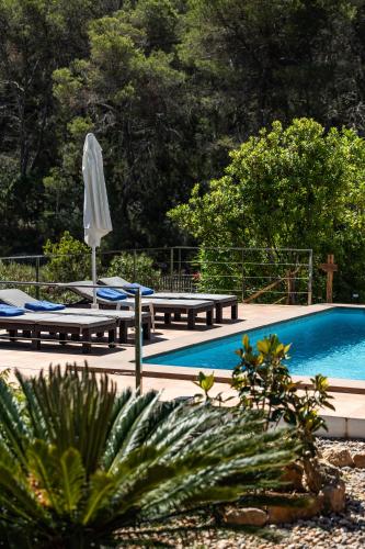 Πισίνα στο ή κοντά στο Charming villa with pool, Can Toni Mateu.