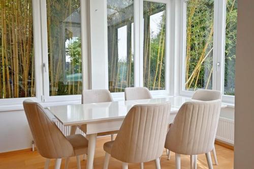 Fotografie z fotogalerie ubytování Traum Villa mit Weingartenblick! ve Vídni