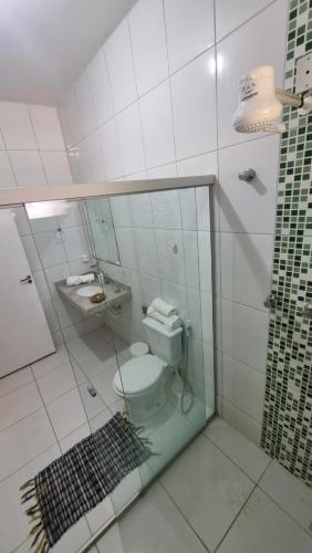 Koupelna v ubytování Casa arborizada com 5 suítes
