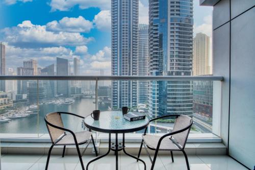 ShoresInn - Stellar 2BR with charming Marina View