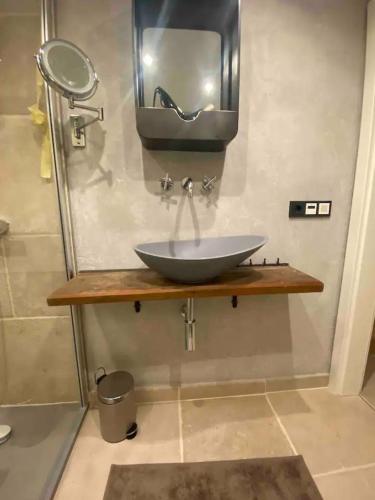 Ένα μπάνιο στο Ferienwohnung Reettraum