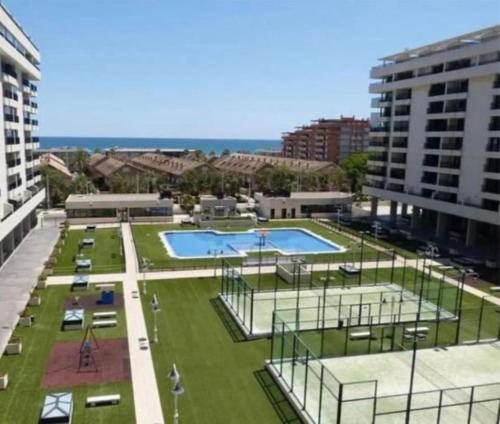 Πισίνα στο ή κοντά στο Apartamento playa Veramar patacona