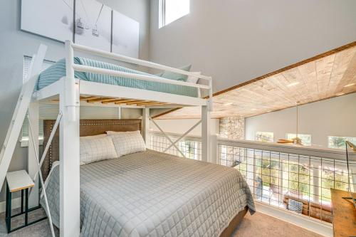 Voodi või voodid majutusasutuse 6 Mi to Winter Park Resort Home with Free Shuttle toas