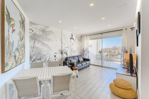 Ocean Garden Sunset View - Heated Pool - Lounge Area