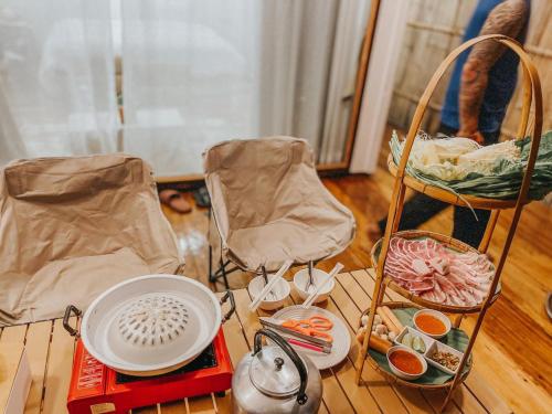 Makanan di atau berdekatan apartmen