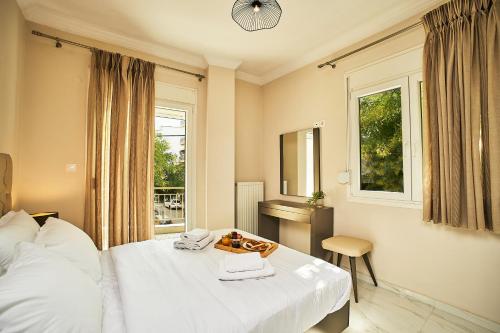 Marble Shine Apartment near the city center by BiNoBi!