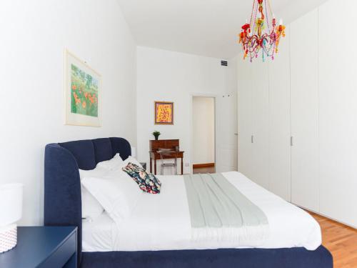 The Best Rent - Spacious and renovated multi-room apartment in the Missori area