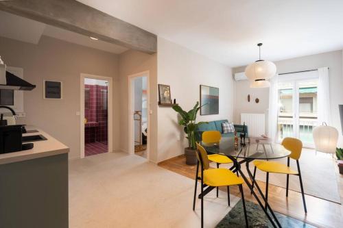 Metro Living 1-BR Modern Haven
