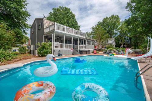 Πισίνα στο ή κοντά στο Lake Norman Access, Pool, Hot tub, Epic Game room