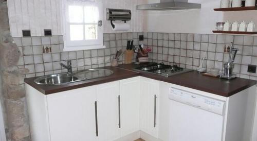 Photo de la galerie de l'établissement Maison de vacances en pierres à 700m des plages et du port, à Camaret-sur-Mer