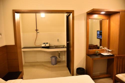Kúpeľňa v ubytovaní Zaith Residency Near US Consulate & Apollo hospitals