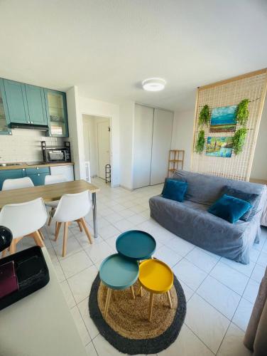 Studio climatisé - Port Fréjus, plage à 250m