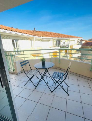 Studio climatisé - Port Fréjus, plage à 250m