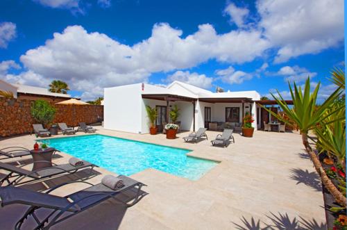 Adult only Villa Montana by Lanzarote Leisure Villas