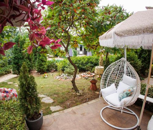 Garden apartment Aspen Suites A008