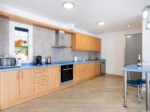Stunning villa Mila in Madroñal, heated pool