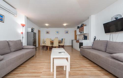 Pet Friendly Home In Biograd Na Moru