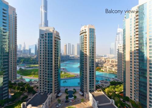Luxurious 2BR I Burj Khalifa View I Downtown Dubai