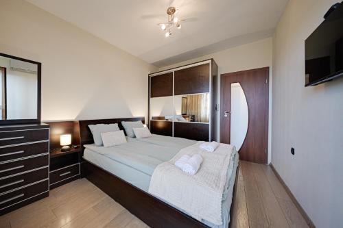 SouthPark Luxe - Free Underground Parking - Metro