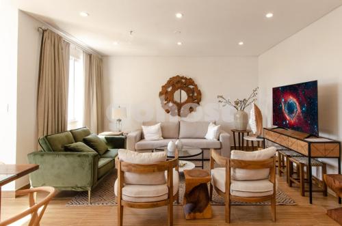 Stylish apt blocks away from Shopping Mcal Lopez