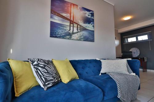 Ruang duduk di Lowveld Vivid Haven