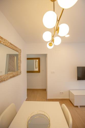 Apolo Beachside Apartment - Marbella Center photo 7