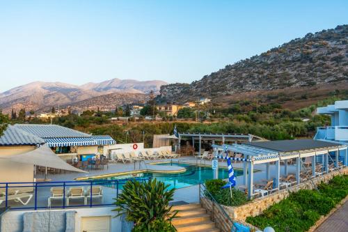 Γενική θέα στο βουνό ή θέα στο βουνό από  αυτό το ξενοδοχείο διαμερισμάτων