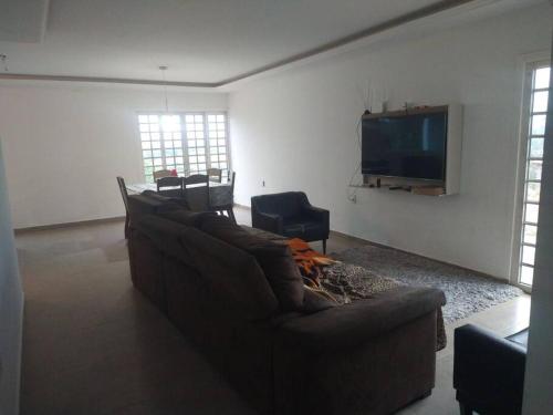 Gambar di galeri bagi um lugar pra relaxar di Biritiba-Mirim