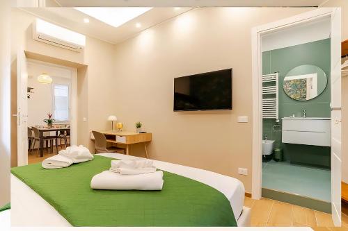 Lux Vaticana Suite