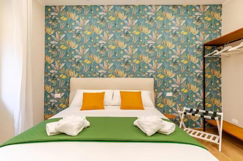 Lux Vaticana Suite