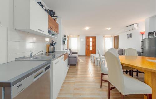 Pet Friendly Home In Biograd Na Moru
