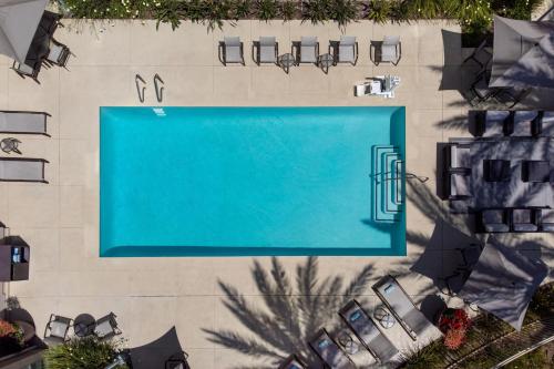 an overhead view of a swimming pool on a building at Courtyard by Marriott Santa Ana Orange County in Santa Ana