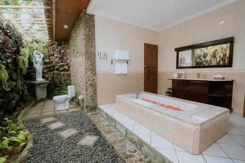 Koupelna v ubytování Bali Hai Island Resort Jembrana