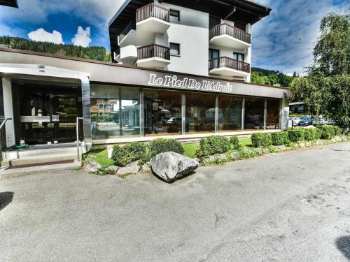 T3 rénové au centre, parking, casier à skis, 4-6 pers