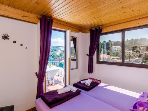 Apartments & Rooms Mihajica- Two Bedroom Apartment with Balcony and Sea View