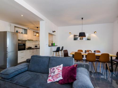 Apartments Villa Bell Memories- Two Bedroom Apartment with Balcony and Sea View A3