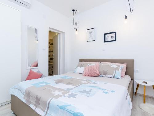 Apartments Villa Bell Memories- Two Bedroom Apartment with Balcony and Sea View A3