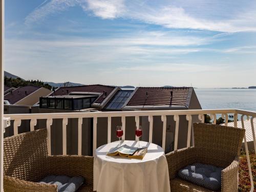 Rooms Tupina by Paulina - Comfort Double Room with Balcony and Sea View Room 1