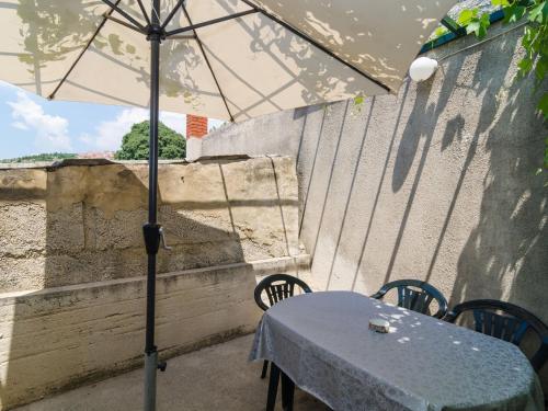 Apartment Adea - One Bedroom Apartment with Terrace