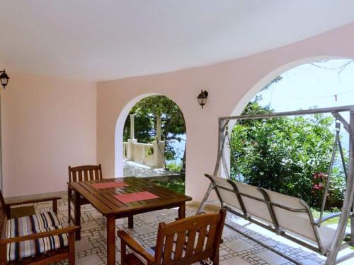 Apartments Plavac Mali- Superior One Bedroom Apartment with Terrace and Sea View