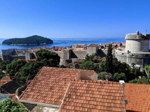 Apartment Magic - One Bedroom Apartment with Sea View