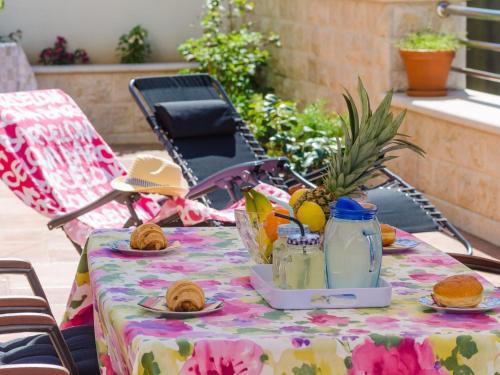 Apartments Davor - Two Bedroom Apartment with Sea View and Terrace