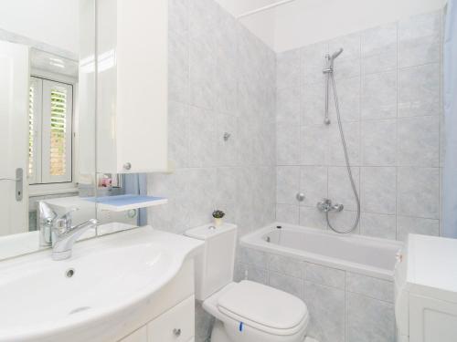 Apartments Davor - Two Bedroom Apartment with Sea View and Terrace