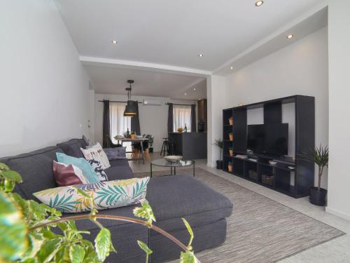 Apartments Marti - Three Bedroom Apartment with Balconies and Sea View - ST